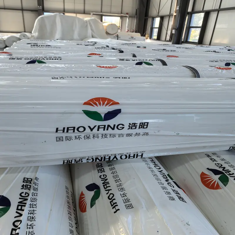 What is nonwoven geotextile?